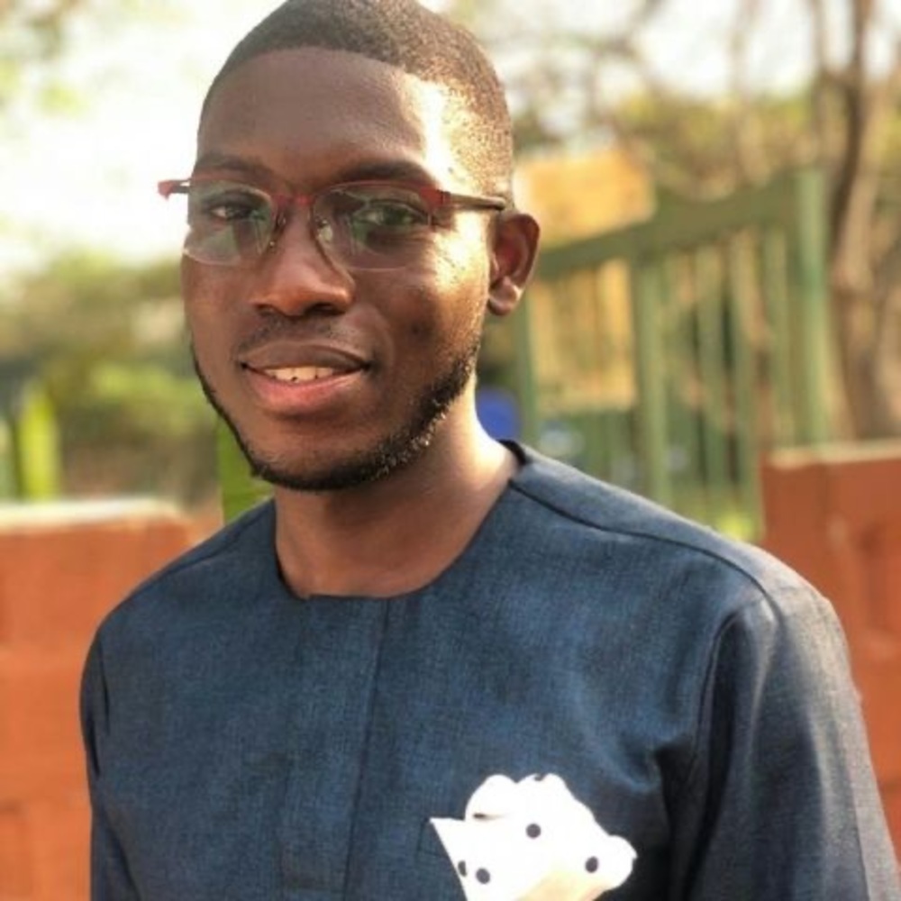 Meet your Posher, Ebo
